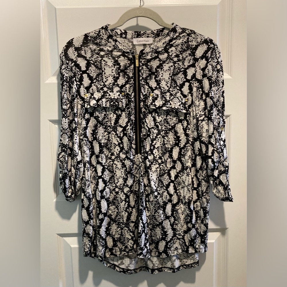Calvin Klein Top with Gold Zipper, Size Large